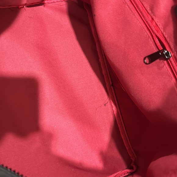 Adrienne Vittadini Quilted NylonDuffel Bag W/Luggage Tag. 13” X 21” - Picture 5 of 11